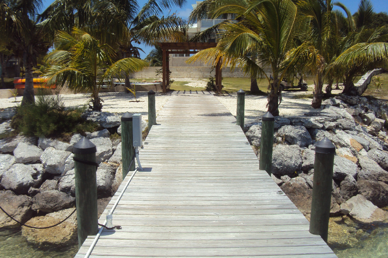 Pirates's Place vacation home rental on Great Guana Cay, Abaco. Near Baker's Bay.