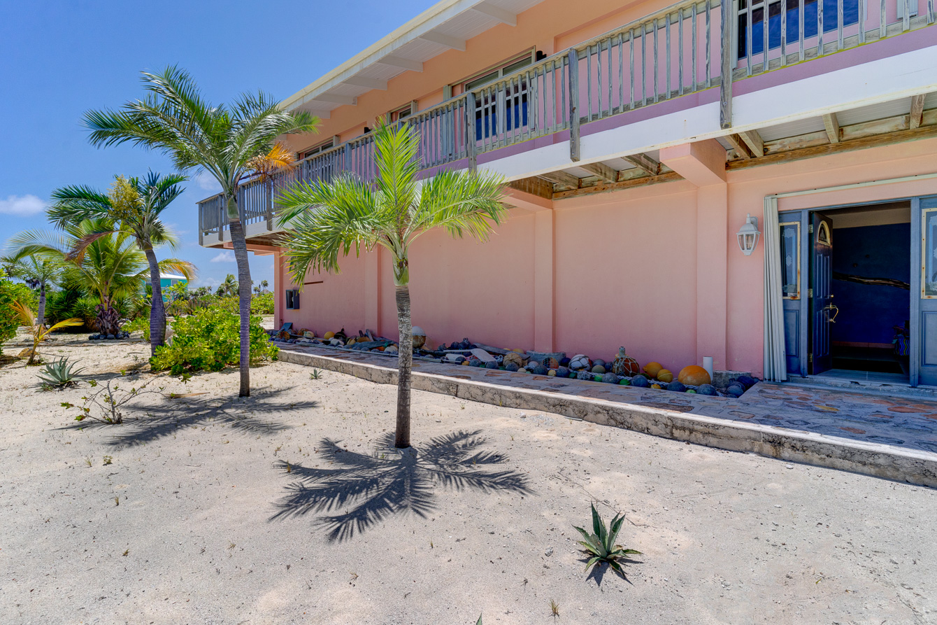 The entrance of The Family Beach House on San Salvador